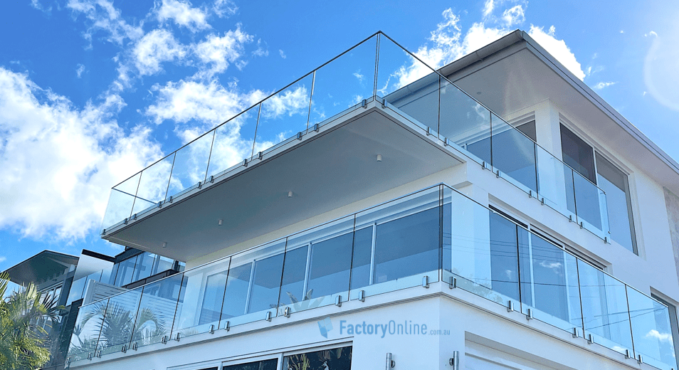 face side mount glass balustrade with smarter spigot